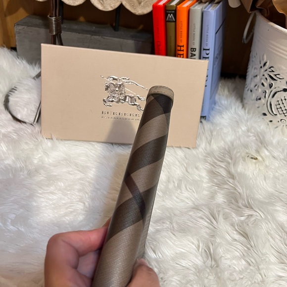 ***SOLD**Burberry Brown Coated Canvas And Leather Smoked Check Zip Around Wallet - Picture 4 of 10